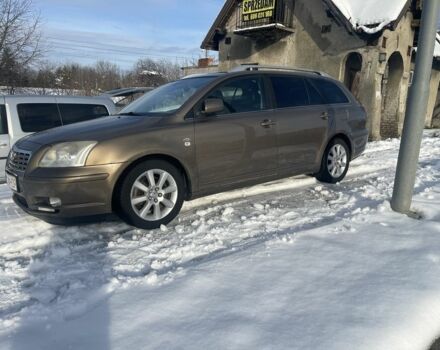 Коричневый Тойота Авенсис, объемом двигателя 2 л и пробегом 300 тыс. км за 1850 $, фото 3 на Automoto.ua