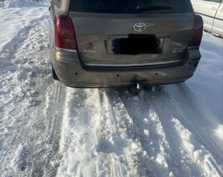 Коричневый Тойота Авенсис, объемом двигателя 2 л и пробегом 300 тыс. км за 1850 $, фото 2 на Automoto.ua