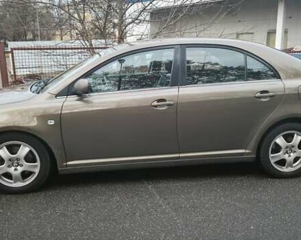 Коричневый Тойота Авенсис, объемом двигателя 2 л и пробегом 370 тыс. км за 4500 $, фото 2 на Automoto.ua