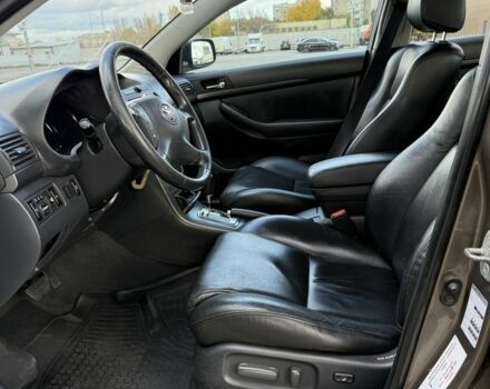 Коричневий Тойота Авенсіс, об'ємом двигуна 2 л та пробігом 370 тис. км за 6500 $, фото 5 на Automoto.ua