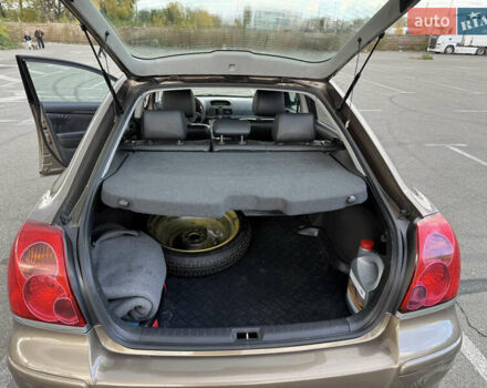 Коричневый Тойота Авенсис, объемом двигателя 2 л и пробегом 370 тыс. км за 6800 $, фото 10 на Automoto.ua