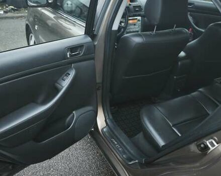 Коричневый Тойота Авенсис, объемом двигателя 2 л и пробегом 370 тыс. км за 4500 $, фото 12 на Automoto.ua