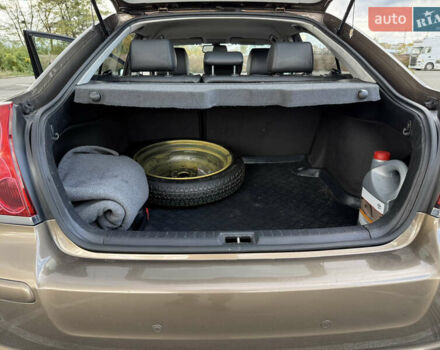 Коричневый Тойота Авенсис, объемом двигателя 2 л и пробегом 370 тыс. км за 6800 $, фото 11 на Automoto.ua