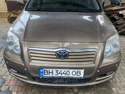 Коричневый Тойота Авенсис, объемом двигателя 2 л и пробегом 239 тыс. км за 4000 $, фото 1 на Automoto.ua