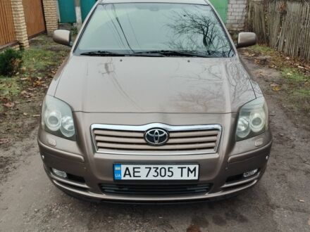 Коричневый Тойота Авенсис, объемом двигателя 2 л и пробегом 236 тыс. км за 5200 $, фото 1 на Automoto.ua