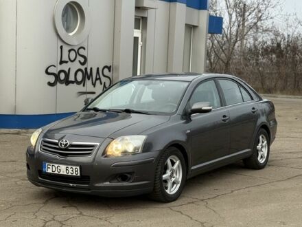 Коричневый Тойота Авенсис, объемом двигателя 2 л и пробегом 200 тыс. км за 3300 $, фото 1 на Automoto.ua