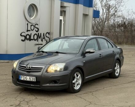 Коричневый Тойота Авенсис, объемом двигателя 2 л и пробегом 200 тыс. км за 3300 $, фото 1 на Automoto.ua