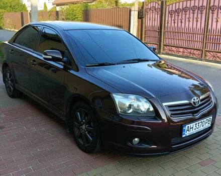 Коричневый Тойота Авенсис, объемом двигателя 1.8 л и пробегом 214 тыс. км за 8000 $, фото 1 на Automoto.ua