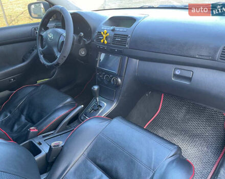 Червоний Тойота Авенсіс, об'ємом двигуна 1.8 л та пробігом 170 тис. км за 5200 $, фото 11 на Automoto.ua