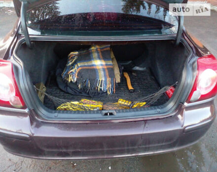 Красный Тойота Авенсис, объемом двигателя 1.8 л и пробегом 275 тыс. км за 7200 $, фото 26 на Automoto.ua