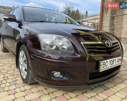 Красный Тойота Авенсис, объемом двигателя 1.79 л и пробегом 180 тыс. км за 7300 $, фото 3 на Automoto.ua