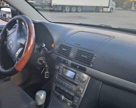 Червоний Тойота Авенсіс, об'ємом двигуна 1.79 л та пробігом 230 тис. км за 7300 $, фото 5 на Automoto.ua