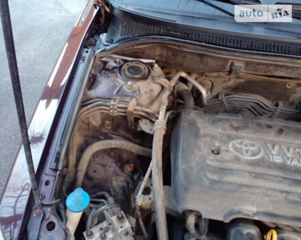 Красный Тойота Авенсис, объемом двигателя 1.8 л и пробегом 275 тыс. км за 7200 $, фото 28 на Automoto.ua
