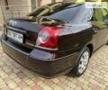 Красный Тойота Авенсис, объемом двигателя 1.79 л и пробегом 180 тыс. км за 7300 $, фото 2 на Automoto.ua
