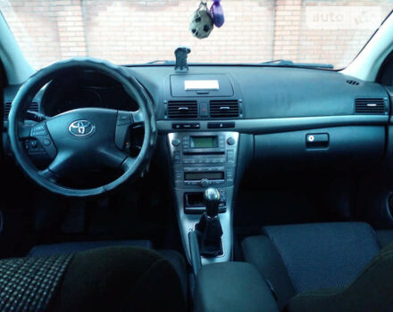 Красный Тойота Авенсис, объемом двигателя 1.8 л и пробегом 275 тыс. км за 7200 $, фото 24 на Automoto.ua