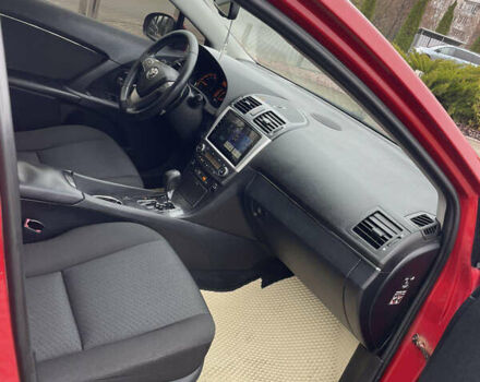 Червоний Тойота Авенсіс, об'ємом двигуна 1.99 л та пробігом 237 тис. км за 8800 $, фото 1 на Automoto.ua