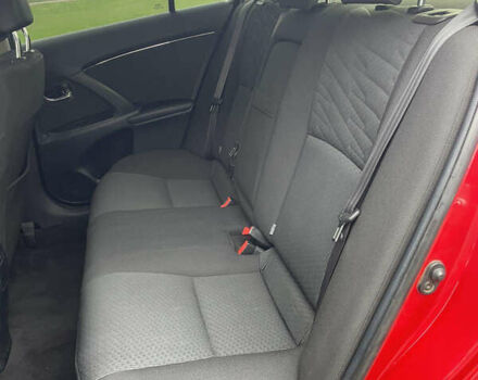 Червоний Тойота Авенсіс, об'ємом двигуна 1.99 л та пробігом 237 тис. км за 8800 $, фото 6 на Automoto.ua