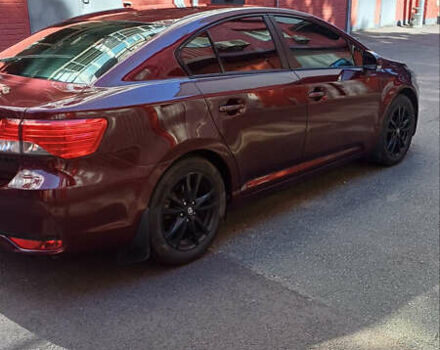 Красный Тойота Авенсис, объемом двигателя 1.99 л и пробегом 254 тыс. км за 9500 $, фото 4 на Automoto.ua
