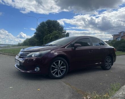 Червоний Тойота Авенсіс, об'ємом двигуна 2 л та пробігом 275 тис. км за 11500 $, фото 4 на Automoto.ua