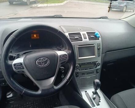 Красный Тойота Авенсис, объемом двигателя 1.8 л и пробегом 220 тыс. км за 9700 $, фото 9 на Automoto.ua