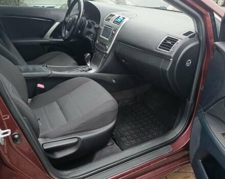 Красный Тойота Авенсис, объемом двигателя 1.8 л и пробегом 220 тыс. км за 9700 $, фото 7 на Automoto.ua