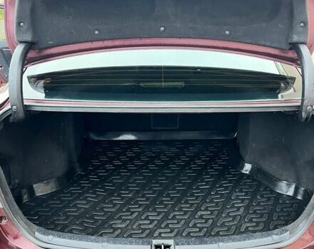 Красный Тойота Авенсис, объемом двигателя 2 л и пробегом 220 тыс. км за 10490 $, фото 14 на Automoto.ua