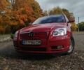 Красный Тойота Авенсис, объемом двигателя 2 л и пробегом 467 тыс. км за 4700 $, фото 1 на Automoto.ua