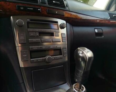 Красный Тойота Авенсис, объемом двигателя 2 л и пробегом 467 тыс. км за 4700 $, фото 2 на Automoto.ua