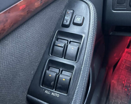 Червоний Тойота Авенсіс, об'ємом двигуна 1.79 л та пробігом 326 тис. км за 3800 $, фото 12 на Automoto.ua