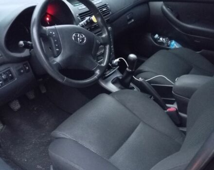 Красный Тойота Авенсис, объемом двигателя 0 л и пробегом 299 тыс. км за 6200 $, фото 5 на Automoto.ua