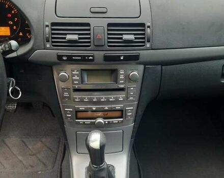 Червоний Тойота Авенсіс, об'ємом двигуна 2 л та пробігом 232 тис. км за 7300 $, фото 21 на Automoto.ua