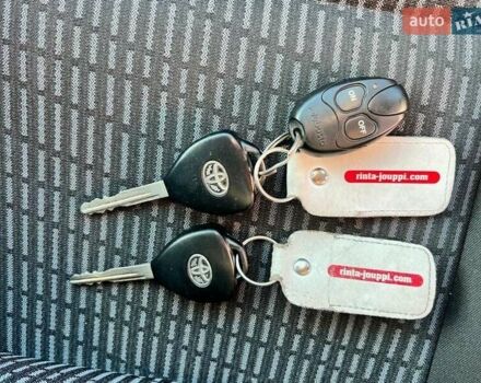 Красный Тойота Авенсис, объемом двигателя 2 л и пробегом 327 тыс. км за 8000 $, фото 9 на Automoto.ua