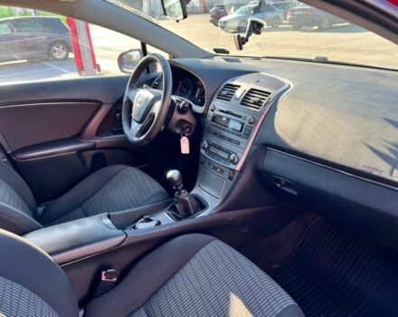 Красный Тойота Авенсис, объемом двигателя 2 л и пробегом 327 тыс. км за 8000 $, фото 11 на Automoto.ua