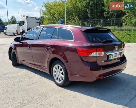 Красный Тойота Авенсис, объемом двигателя 2 л и пробегом 272 тыс. км за 10000 $, фото 2 на Automoto.ua