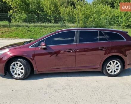 Красный Тойота Авенсис, объемом двигателя 2 л и пробегом 272 тыс. км за 10000 $, фото 6 на Automoto.ua