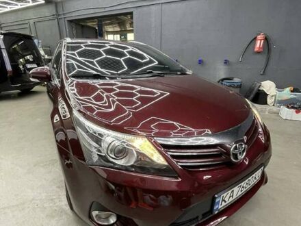 Червоний Тойота Авенсіс, об'ємом двигуна 1.8 л та пробігом 295 тис. км за 11499 $, фото 1 на Automoto.ua