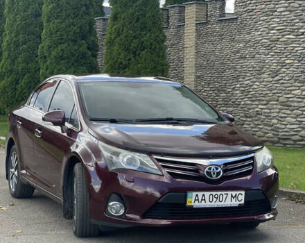 Красный Тойота Авенсис, объемом двигателя 1.99 л и пробегом 275 тыс. км за 12300 $, фото 1 на Automoto.ua