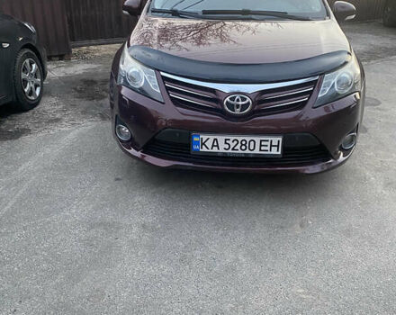 Червоний Тойота Авенсіс, об'ємом двигуна 2 л та пробігом 209 тис. км за 10500 $, фото 1 на Automoto.ua