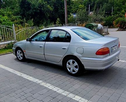 Тойота Авенсис, объемом двигателя 1.8 л и пробегом 261 тыс. км за 3300 $, фото 3 на Automoto.ua