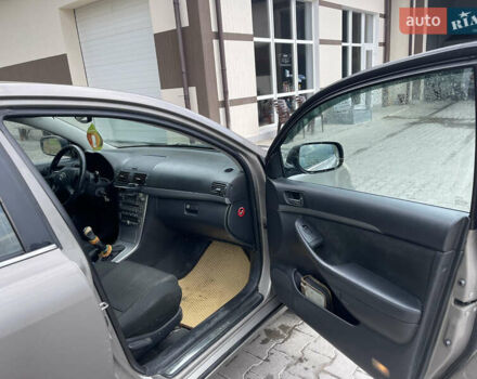 Тойота Авенсіс, об'ємом двигуна 1.79 л та пробігом 330 тис. км за 5700 $, фото 5 на Automoto.ua