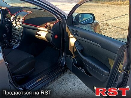 Тойота Авенсис, объемом двигателя 1.8 л и пробегом 215 тыс. км за 6350 $, фото 3 на Automoto.ua