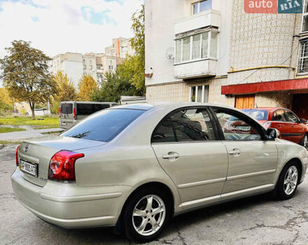 Тойота Авенсис, объемом двигателя 2 л и пробегом 71 тыс. км за 13500 $, фото 2 на Automoto.ua