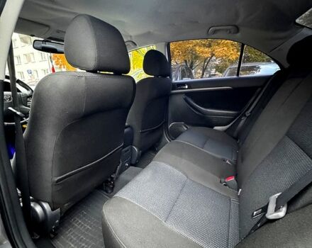 Тойота Авенсис, объемом двигателя 2 л и пробегом 260 тыс. км за 6900 $, фото 10 на Automoto.ua