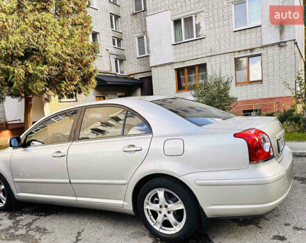 Тойота Авенсис, объемом двигателя 2 л и пробегом 71 тыс. км за 13500 $, фото 5 на Automoto.ua