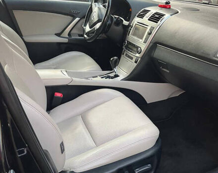 Тойота Авенсис, объемом двигателя 2.2 л и пробегом 300 тыс. км за 11500 $, фото 7 на Automoto.ua