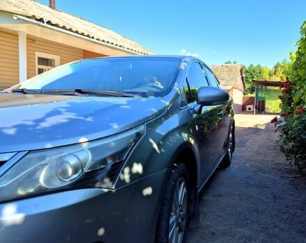 Тойота Авенсис, объемом двигателя 1.8 л и пробегом 130 тыс. км за 11000 $, фото 3 на Automoto.ua