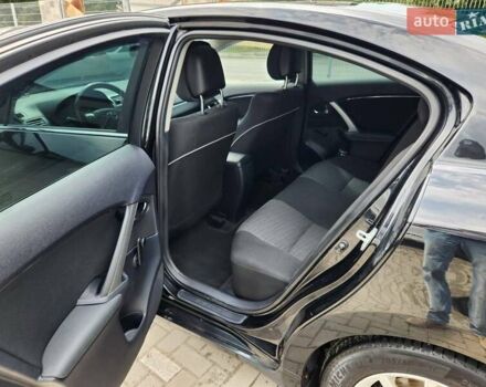 Тойота Авенсис, объемом двигателя 1.8 л и пробегом 252 тыс. км за 10500 $, фото 11 на Automoto.ua