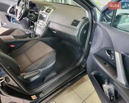 Тойота Авенсис, объемом двигателя 1.8 л и пробегом 252 тыс. км за 10500 $, фото 30 на Automoto.ua