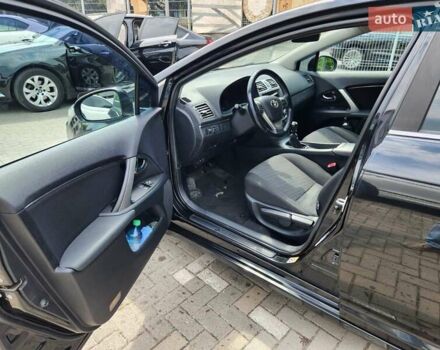 Тойота Авенсис, объемом двигателя 1.8 л и пробегом 252 тыс. км за 10500 $, фото 17 на Automoto.ua
