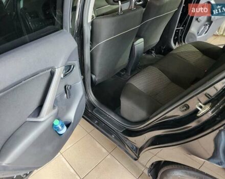 Тойота Авенсис, объемом двигателя 1.8 л и пробегом 252 тыс. км за 10500 $, фото 25 на Automoto.ua